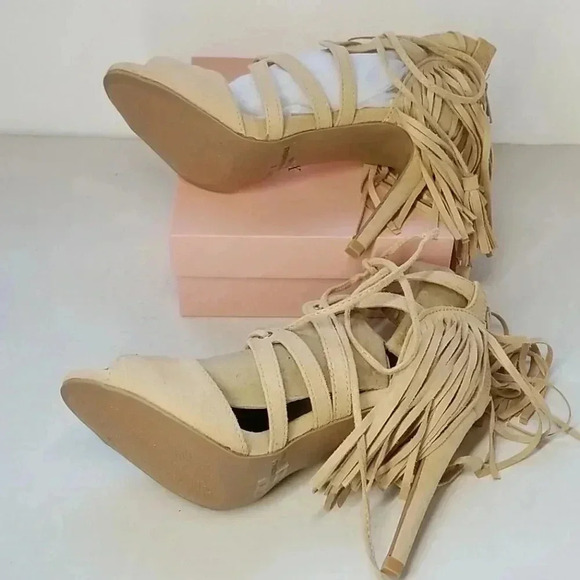 Qupid Grammy size 6 medium strappy heeled sandals - Picture 9 of 10